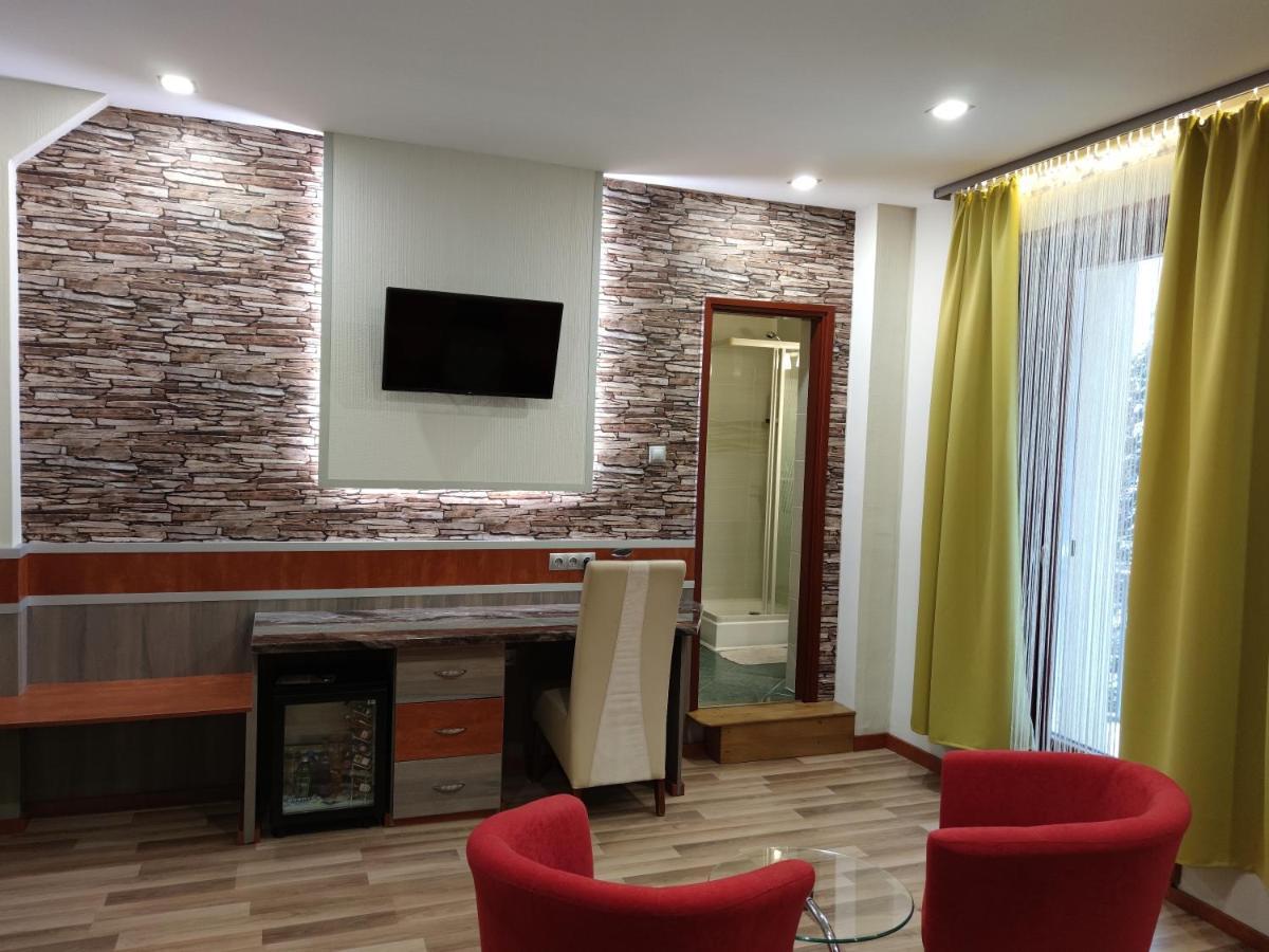 Fortuna Hotel Μίσκολτς Εξωτερικό φωτογραφία