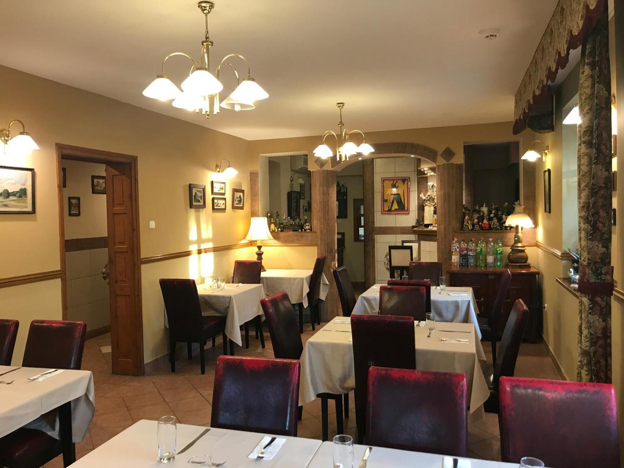 Fortuna Hotel Μίσκολτς Εξωτερικό φωτογραφία