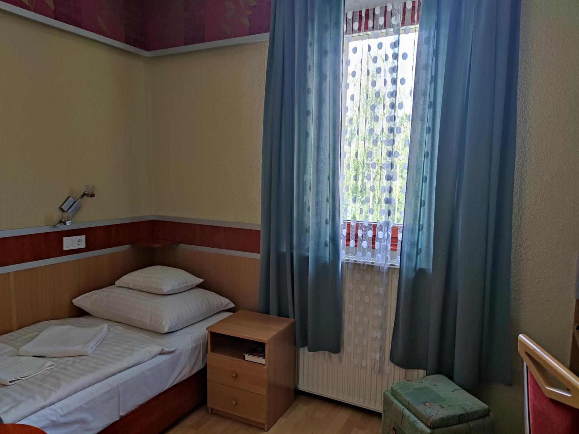 Fortuna Hotel Μίσκολτς Εξωτερικό φωτογραφία